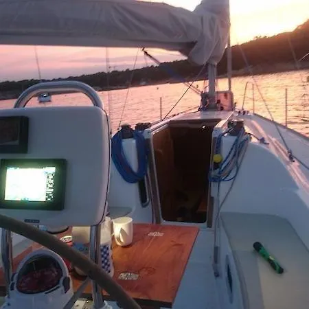 Velero Viko S30 *
